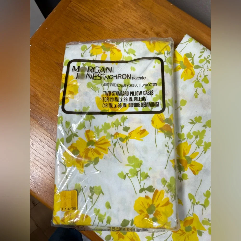Vintage Yellow and White Pillow Cases‎